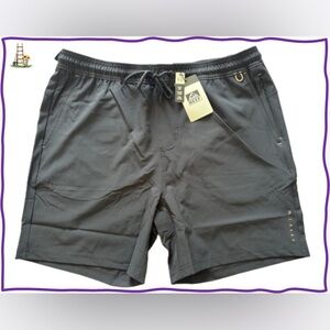 NWT-Reef Men’s Hybrid Shorts